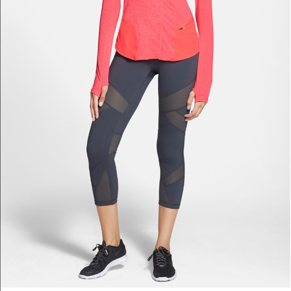 Zella intersect capris